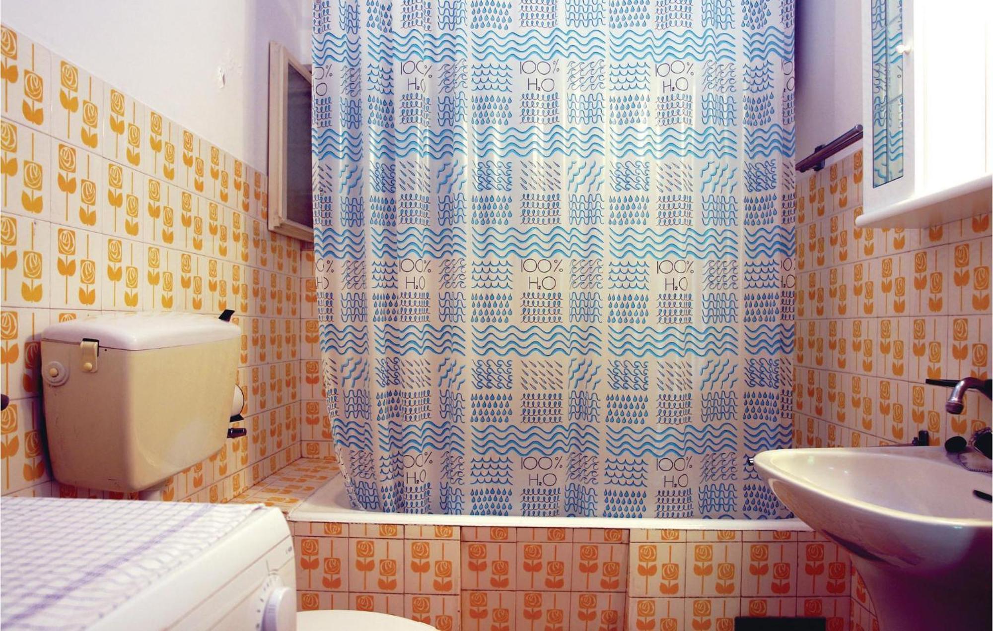 Stunning Apartment In Pula With Kitchen Екстериор снимка